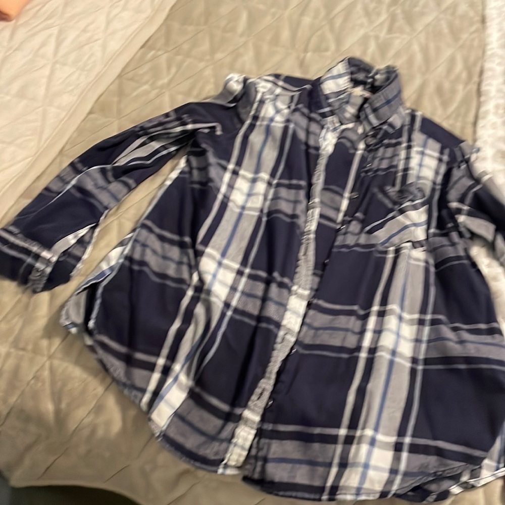 Womens Plaid Shirt. Worn a handful of times